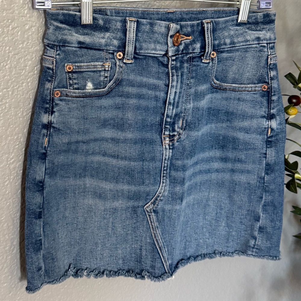 American Eagle Curvy Hi-Rise Mini Stretch Denim Skirt